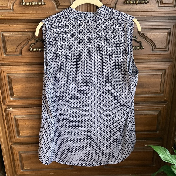 Laundry by Shelli Segal Sleeveless Blouse size Medium - Picture 5 of 5